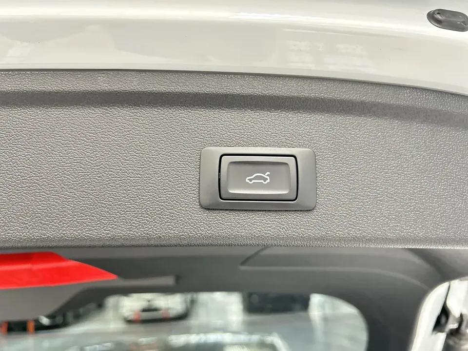 Audi A3 Sportback 35 TFSI stylish and sporty 2022 — миниатюра 3