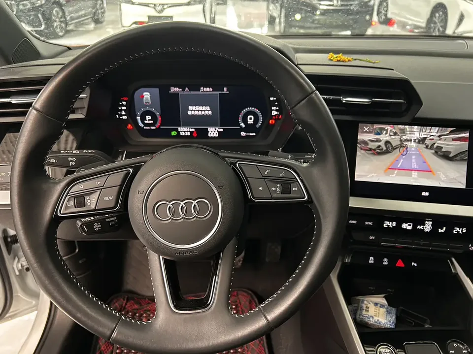 Audi A3 Sportback 35 TFSI stylish and sporty 2022 — миниатюра 4