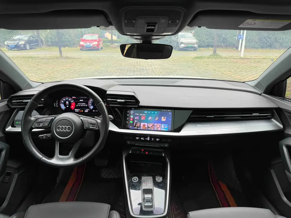 Audi A3 Sportback 35 TFSI stylish and sporty 2022 — миниатюра 4