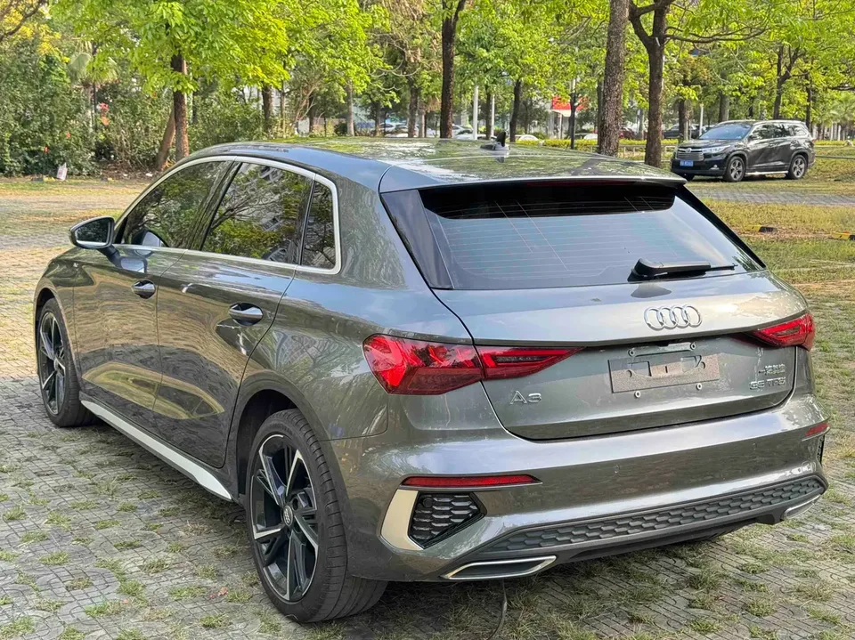 Audi A3 Sportback 35 TFSI stylish and sporty 2022 — миниатюра 2