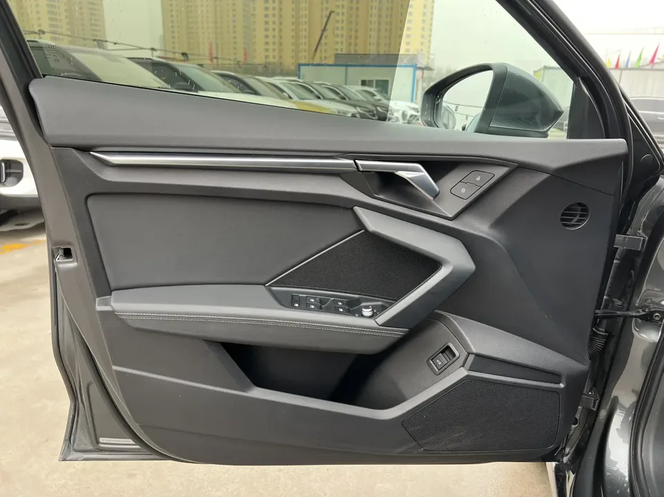 Audi A3 Sportback 35 TFSI Fashionable and Elegant 2023 — миниатюра 2