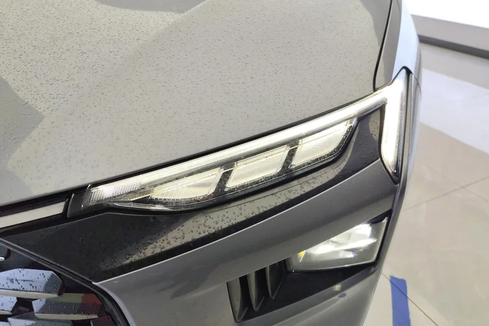 Ford Mondeo facelift EcoBoost 245 luxury model 2024 — миниатюра 2