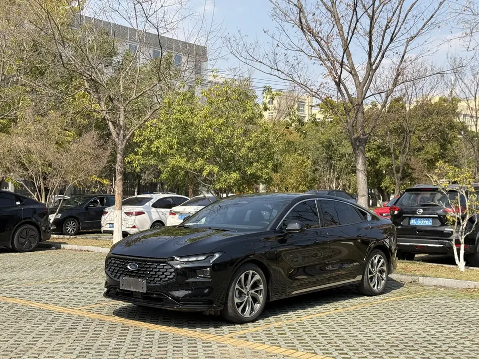 Ford Mondeo 2022