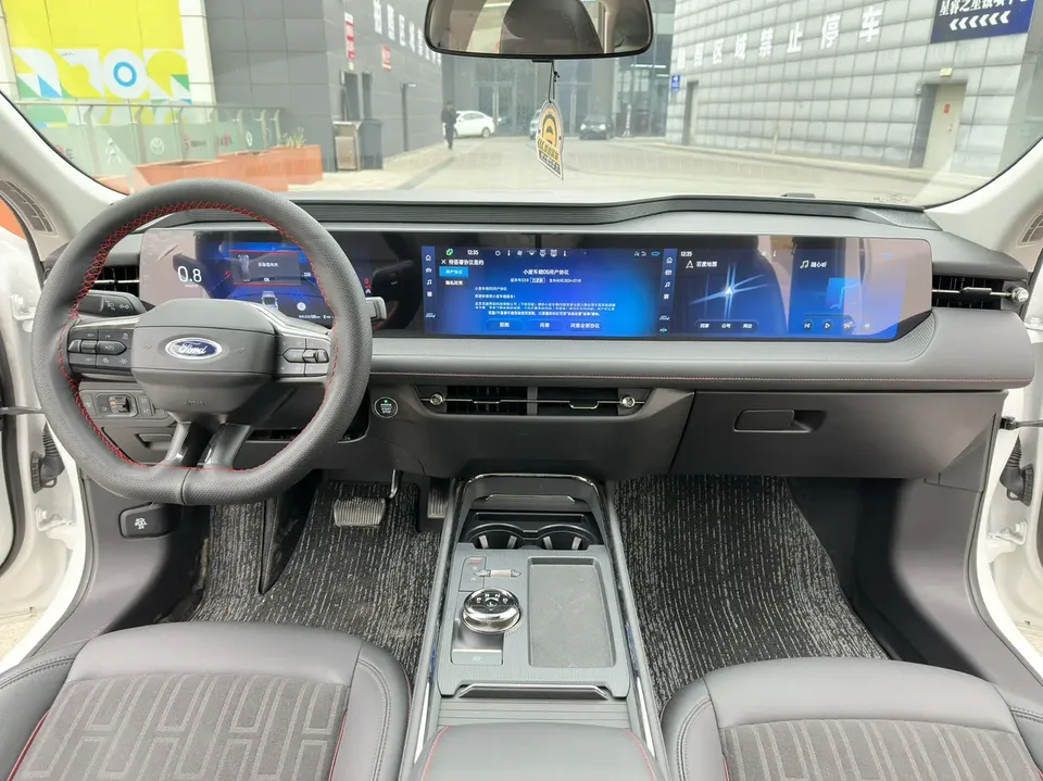 Ford Mondeo Mondeo EcoBoost 245 Luxury 2024 — миниатюра 3