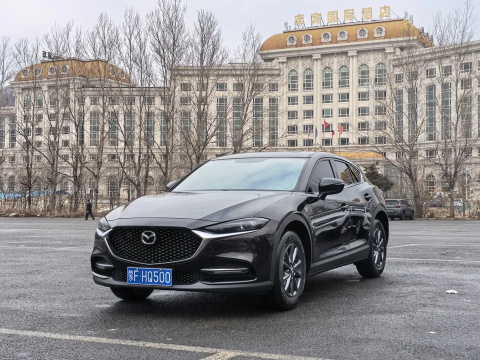 Mazda CX-4 CX-4 2021 Mazda CX-4 2021 2.0L 2WD Blue Sky Vibrant Edition 2023 — photo 1, buy with delivery to Moscow