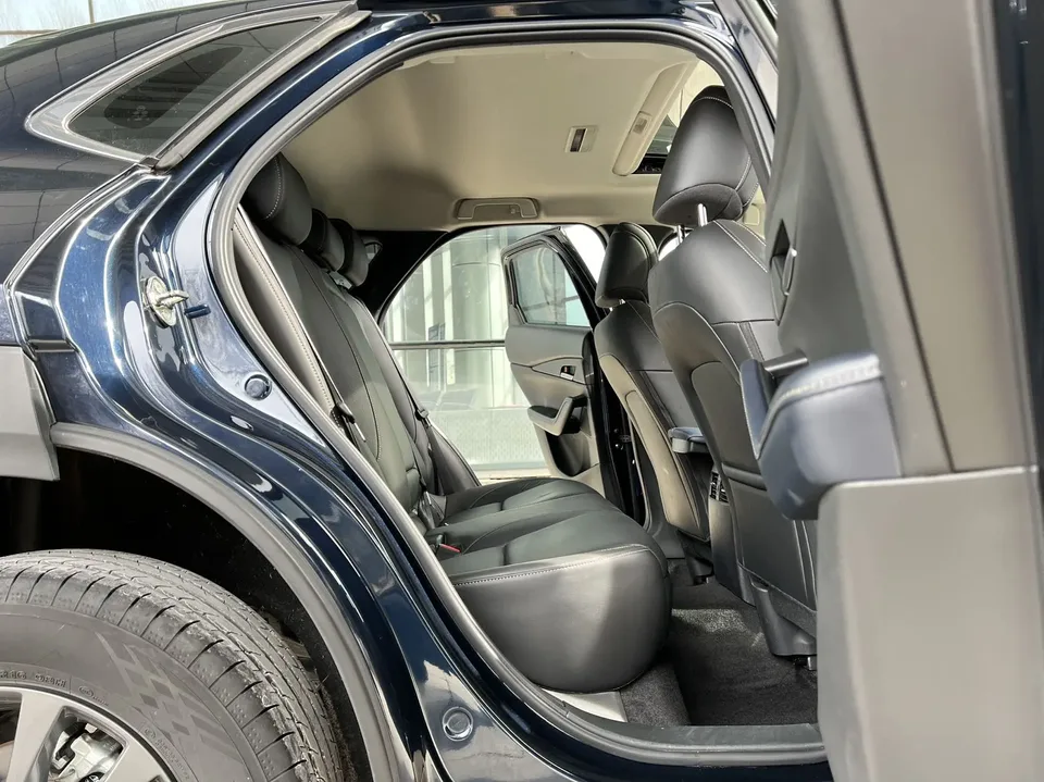 Mazda CX-30 2.0L automatic quality model 2022 — миниатюра 3