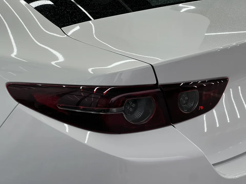 Mazda Axela 2.0L automatic quality version 2023 — миниатюра 4