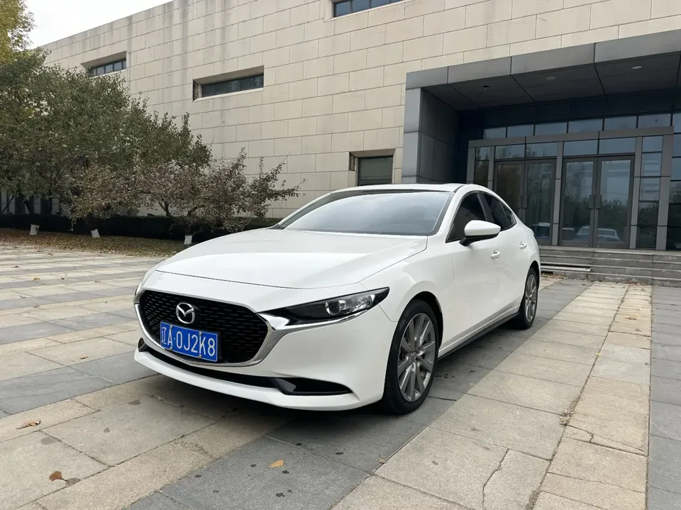 Mazda Axela Mazda3 2023 2.0L Automatic Quality Edition 2024 — photo 1, buy with delivery to Moscow