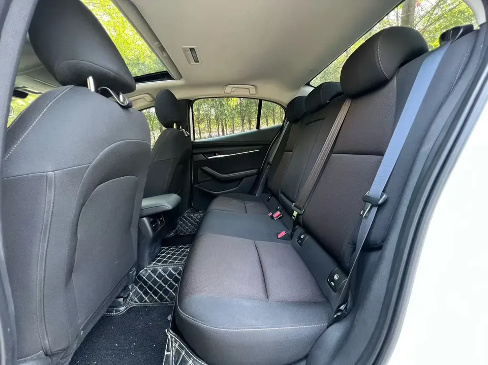 Mazda Axela 2.0L Automatic Quality Edition 2023 — миниатюра 3