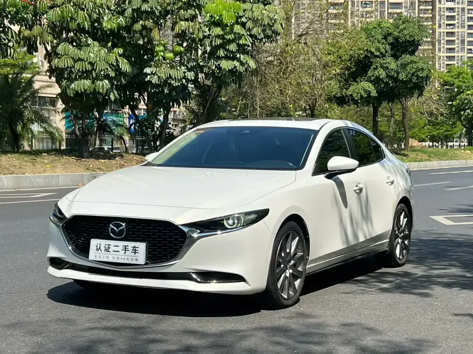 Mazda Axela 2.0L Automatic Quality Edition 2023 — фото 1, купить с доставкой в Москву
