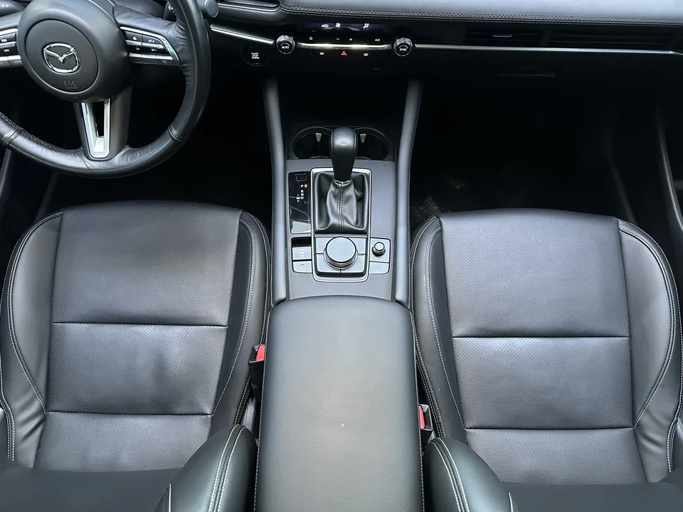 Mazda Axela 2.0L automatic quality version 2022 — миниатюра 5