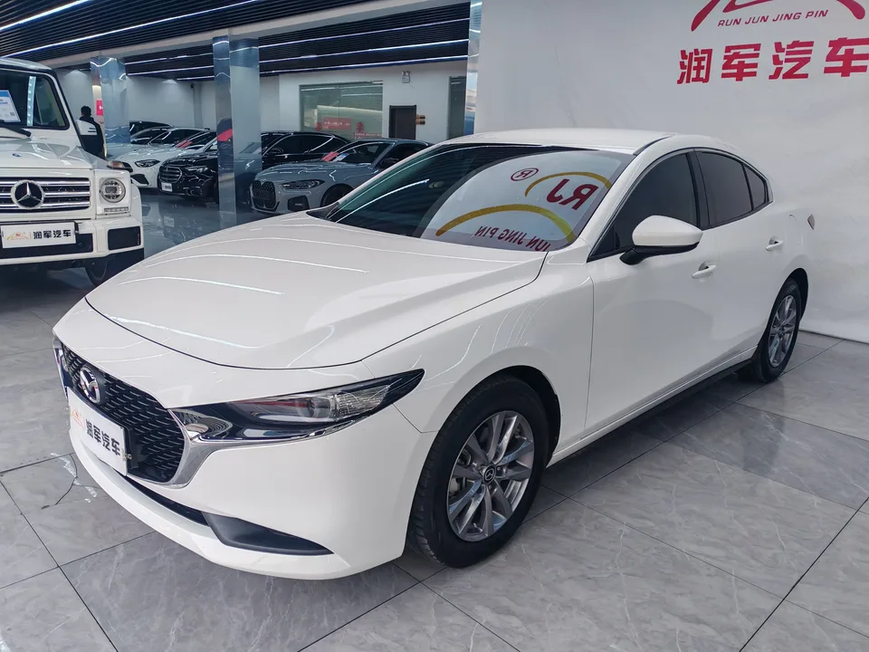 Mazda Axela 2.0L automatic quality version 2022 — фото 1, купить с доставкой в Москву