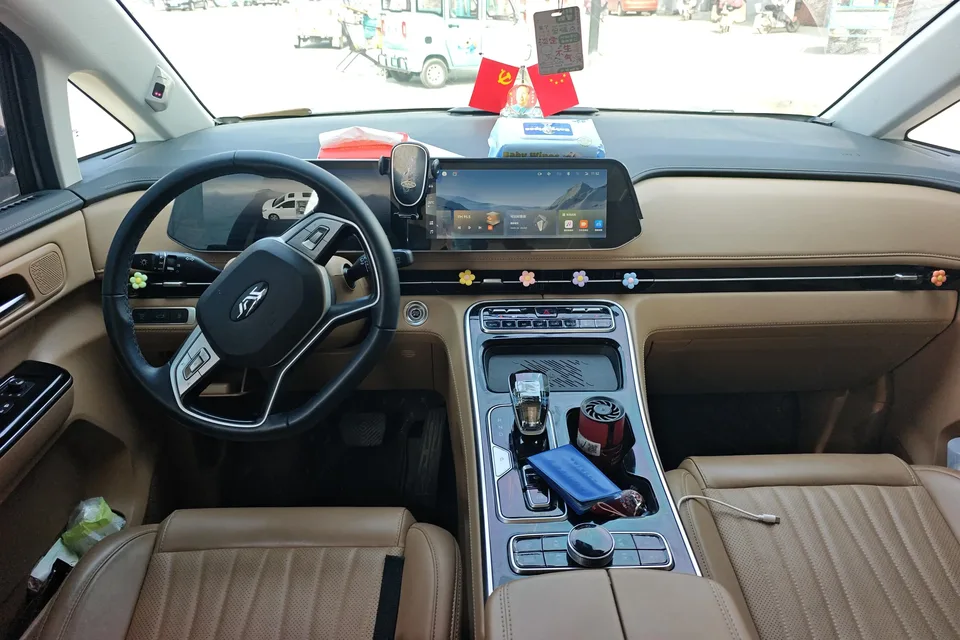 JAC Ruifeng RF8 PHEV Zhiling Edition 1.5T 150KM Flagship Model 2025 — миниатюра 4