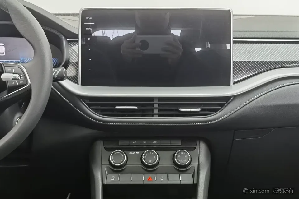 Skoda Kodiaq Kodiak 2024 TSI330 5-seater two-wheel drive powerful version 2024 — миниатюра 4