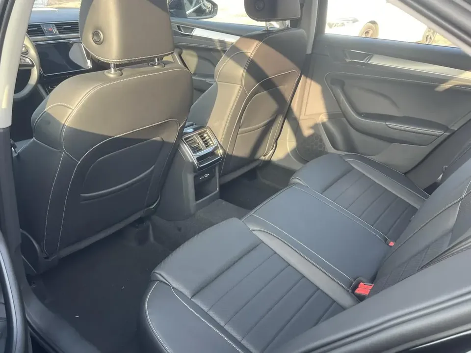 Skoda Speedy Superb 2025 TSI280 DSG Premium Edition 2026 — миниатюра 3