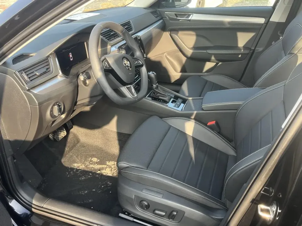 Skoda Speedy Superb 2025 TSI280 DSG Premium Edition 2026 — миниатюра 5
