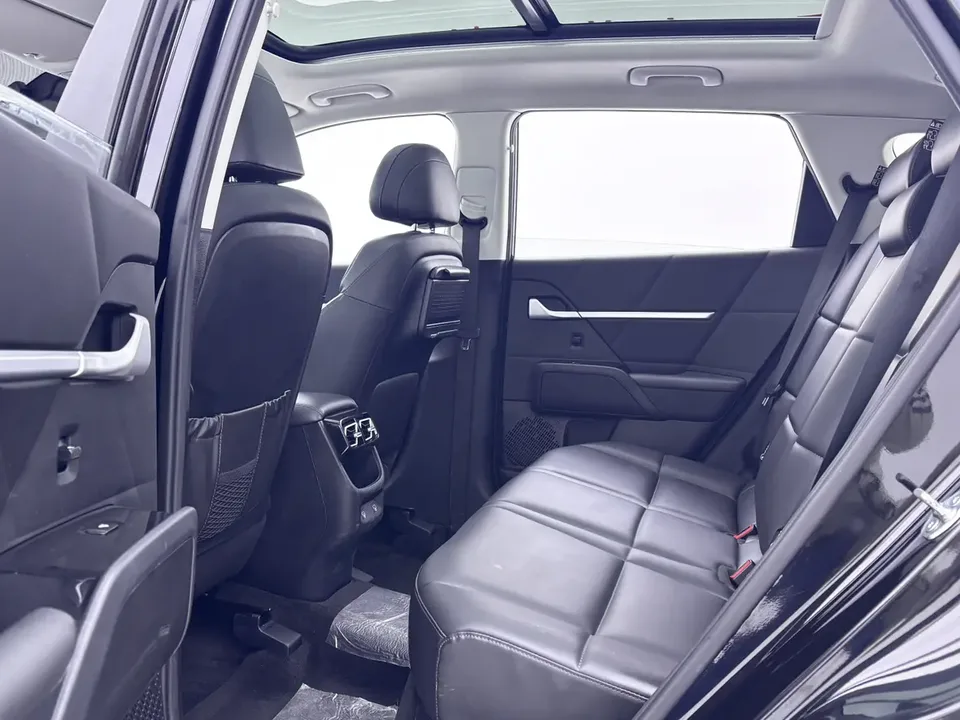 Hyundai ix35 Musa 2.0L Deluxe Edition DLX 2024 — миниатюра 5