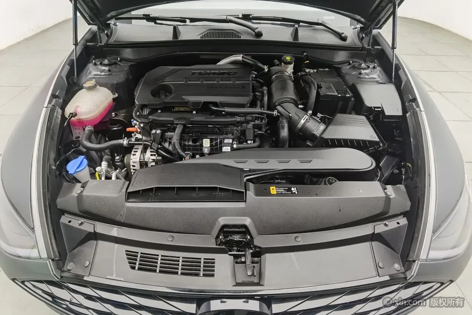 Hyundai Sonata 380TGDi 20th SE Automatic 20th Anniversary Edition 2023 — миниатюра 2