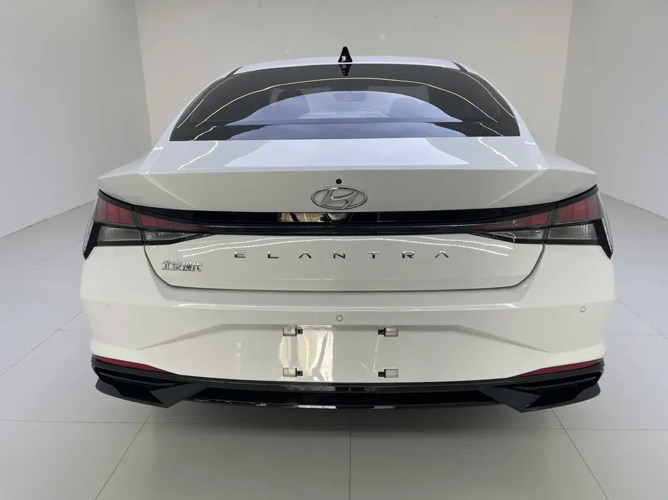 Hyundai Elantra 1.5L CVT GLX Elite Edition 2023 — миниатюра 5
