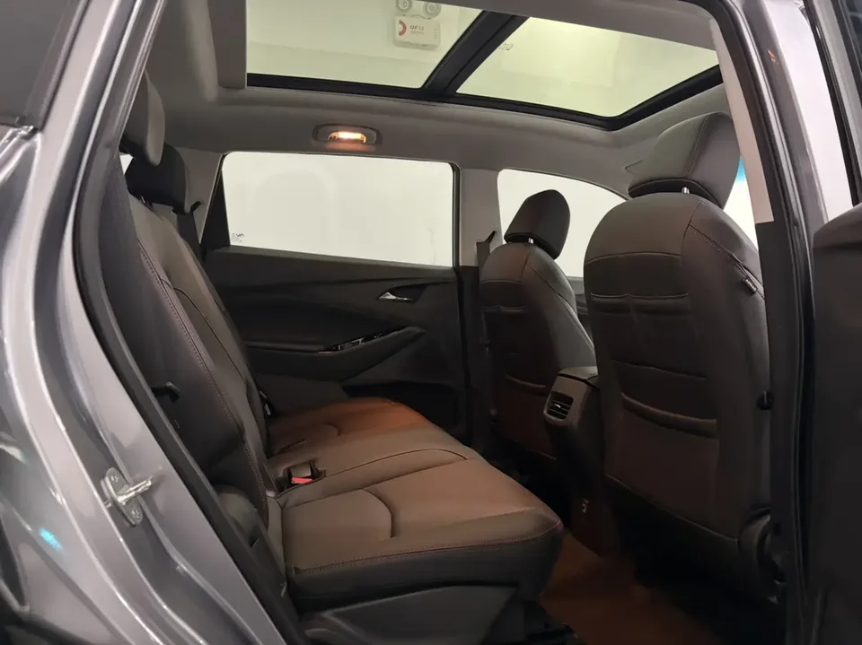 Chevrolet Volando light hybrid Redline 530T indulgent version (5+2 models) 2023 — миниатюра 5