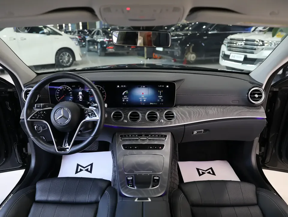 Mercedes-Benz E-Class E-Class 2023 Mercedes-Benz E-Class 2023 E 260 L 4MATIC Sedan 2023 — thumbnail 3