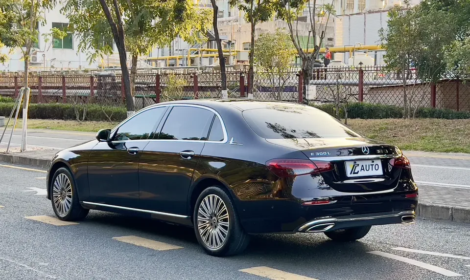 Mercedes-Benz E-Class E-Class 2023 E 300 L Fashion Sedan 2023 — thumbnail 2