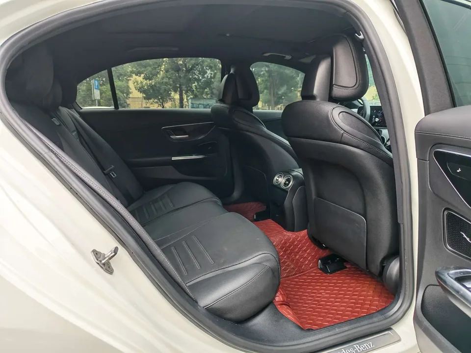 Mercedes-Benz C-Class Mercedes Benz C Class 2023 Second facelift C 260 L sports version 2023 — thumbnail 4