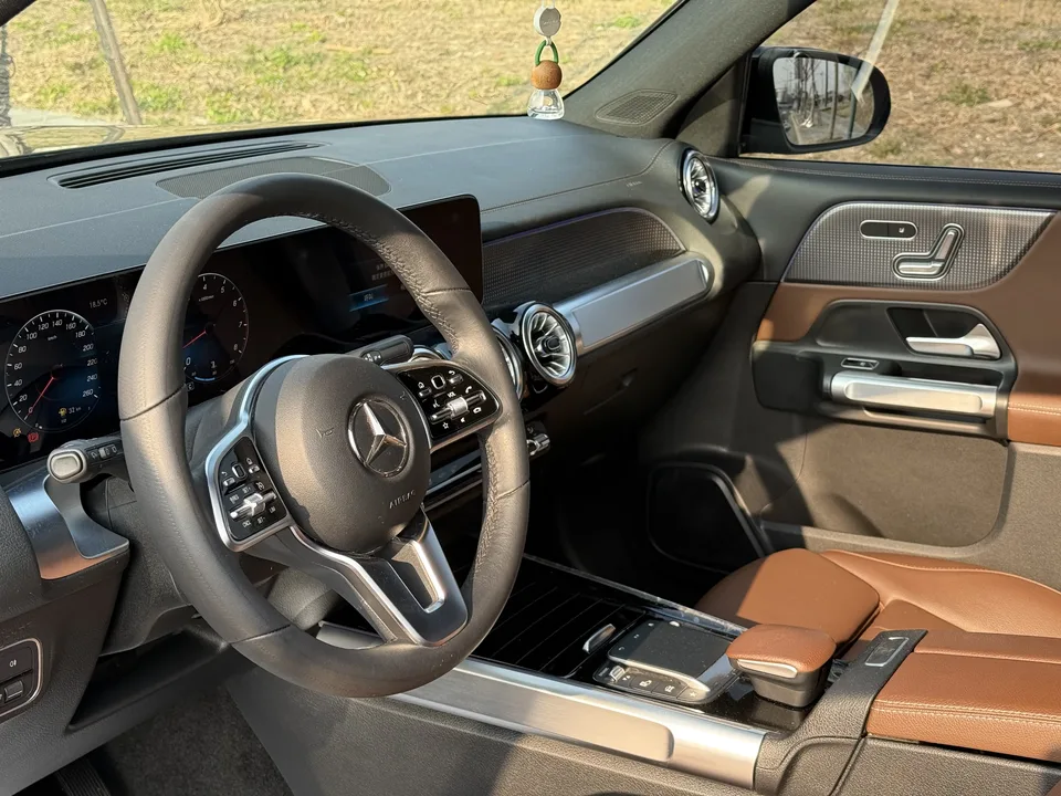 Mercedes-Benz GLB-Class GLB 2023 Mercedes-Benz GLB 2023 GLB 220 Fashion Edition 2023 — thumbnail 3