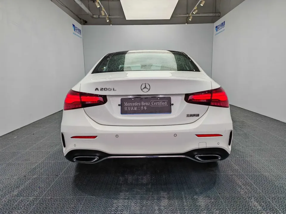 Mercedes-Benz Mercedes Benz A Class Mercedes-Benz A-Class 2023 A 200 L Sports Sedan Fashion Edition 2024 — миниатюра 2