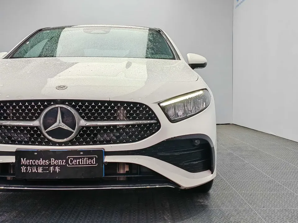 Mercedes-Benz Mercedes Benz A Class Mercedes-Benz A-Class 2023 A 200 L Sports Sedan Fashion Edition 2024 — миниатюра 3