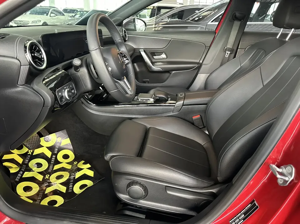 Mercedes-Benz Mercedes Benz A Class facelift A 200 L sports sedan dynamic version 2023 — миниатюра 5