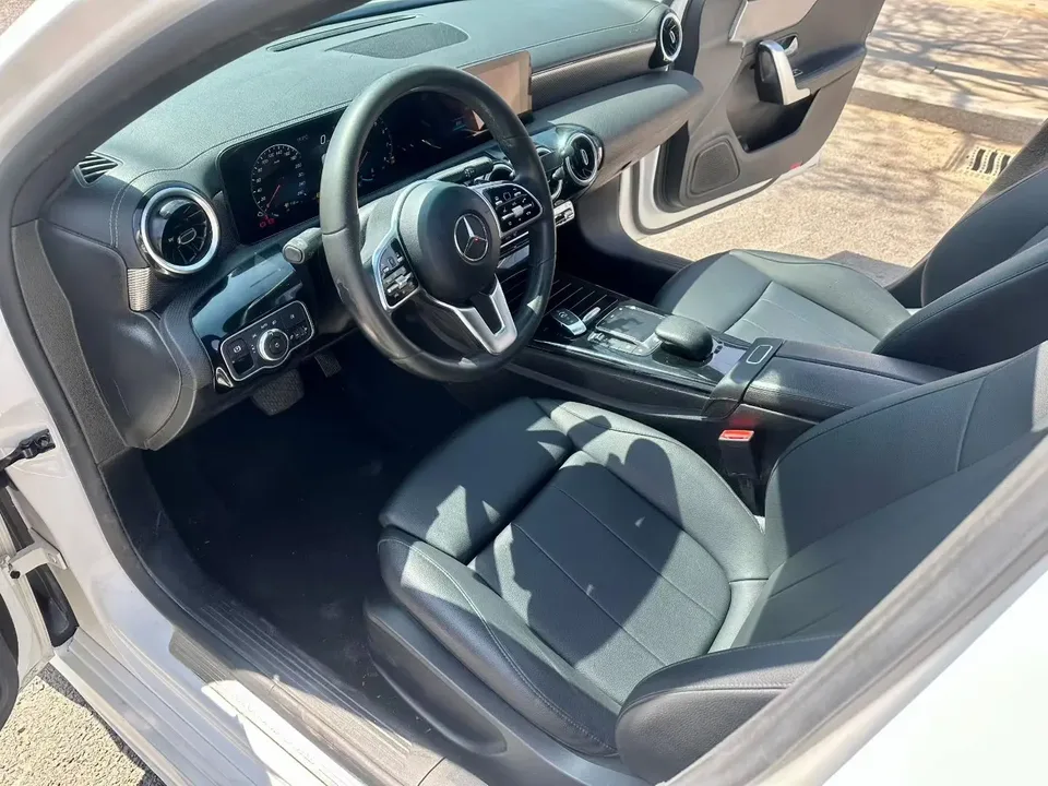 Mercedes-Benz Mercedes Benz A Class A 180 L Sports Sedan 2023 — миниатюра 5