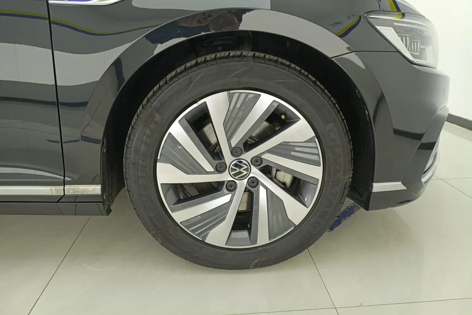 Volkswagen Magotan PHEV Magotan GTE 2022 luxury model 2022 — миниатюра 3