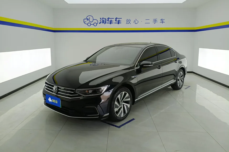 Volkswagen Magotan PHEV Magotan GTE 2022 luxury model 2022 — фото 1, купить с доставкой в Москву