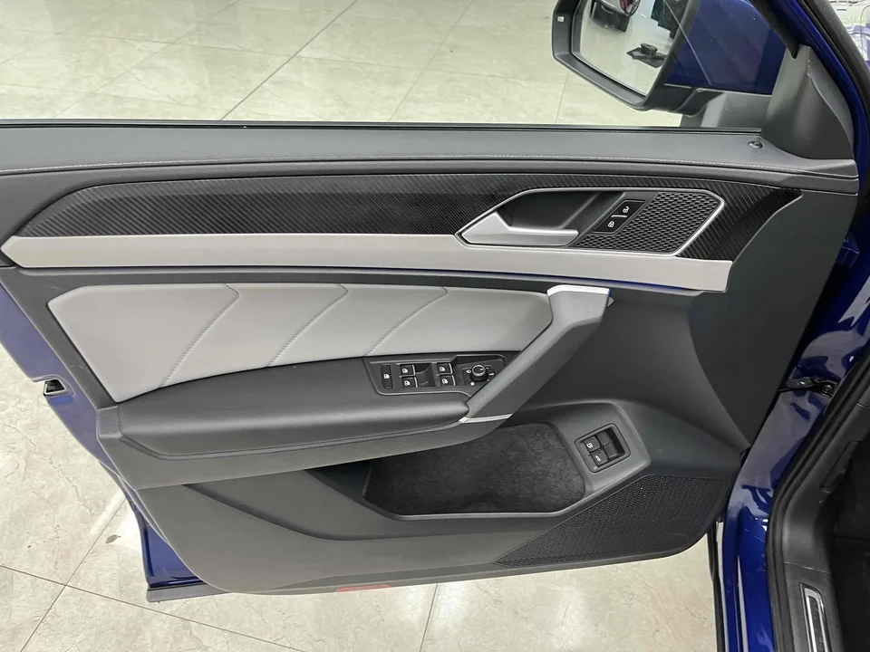 Volkswagen Tayron GTE Tanyue GTE 2023 280TSI Luxury Plus Advanced Edition 2023 — миниатюра 4