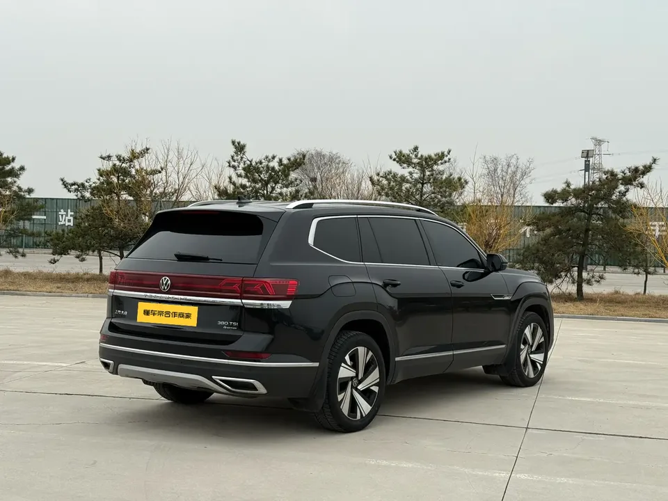 Volkswagen Teramont Tuang 2022 380TSI 4WD Luxury Edition 2022 — thumbnail 4