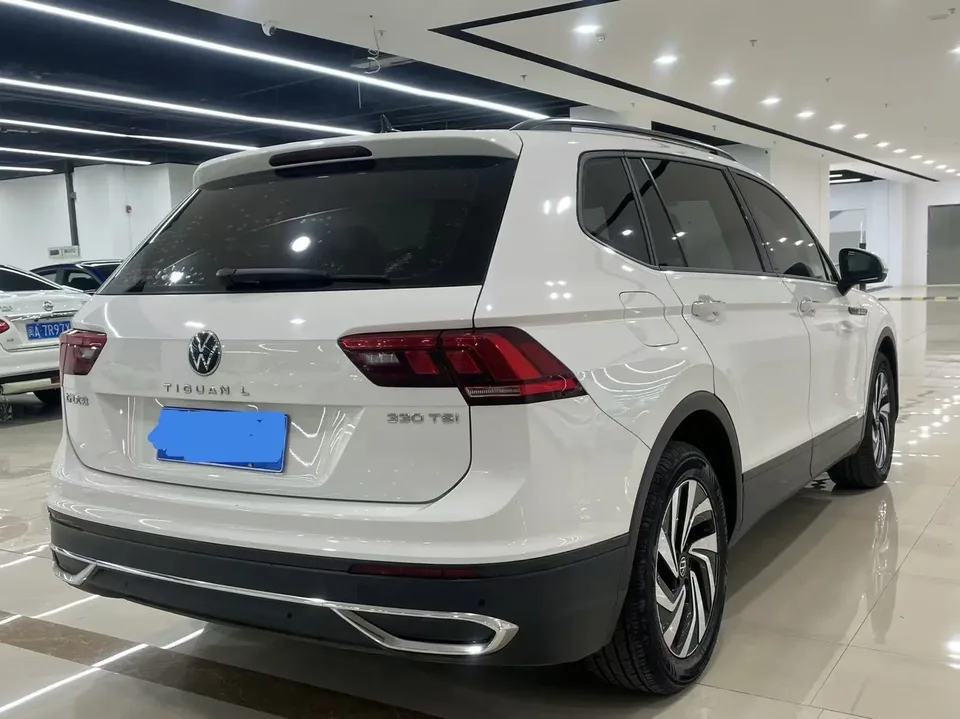 Volkswagen Tiguan L Tiguan L 2022 330TSI Automatic 2WD Comfort Edition 2022 — миниатюра 4