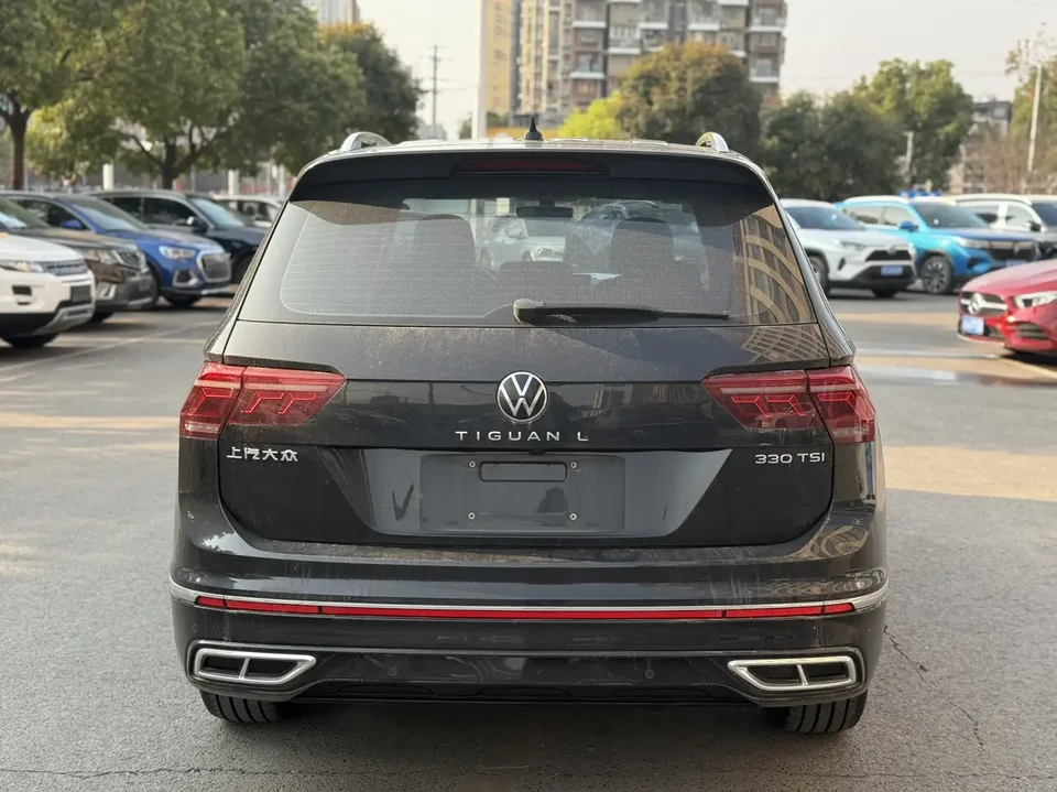 Volkswagen Tiguan L Tiguan L 2022 330TSI Automatic 2WD R-Line Flagship Edition 2022 — миниатюра 2