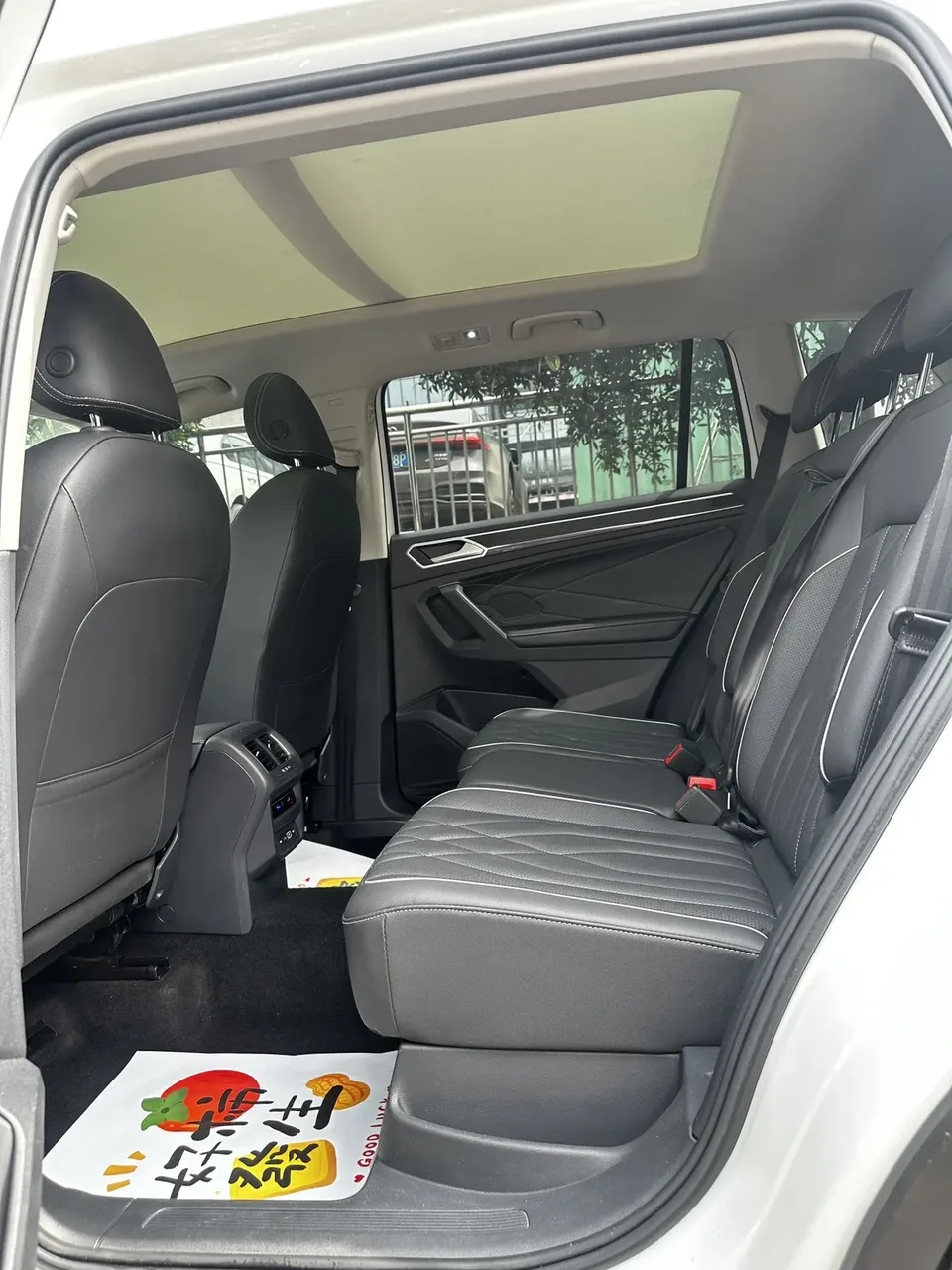 Volkswagen Tiguan L 300TSI 2WD Intelligent Edition 2023 — миниатюра 3