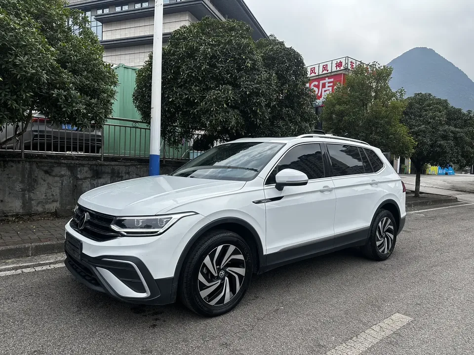 Volkswagen Tiguan L 2023