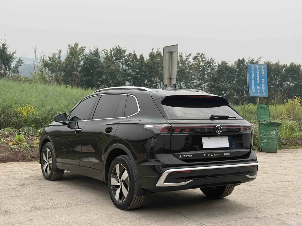 Volkswagen Tiguan L Tiguan L 2024 Pro 330TSI 2WD Smart Edition 2025 — thumbnail 2