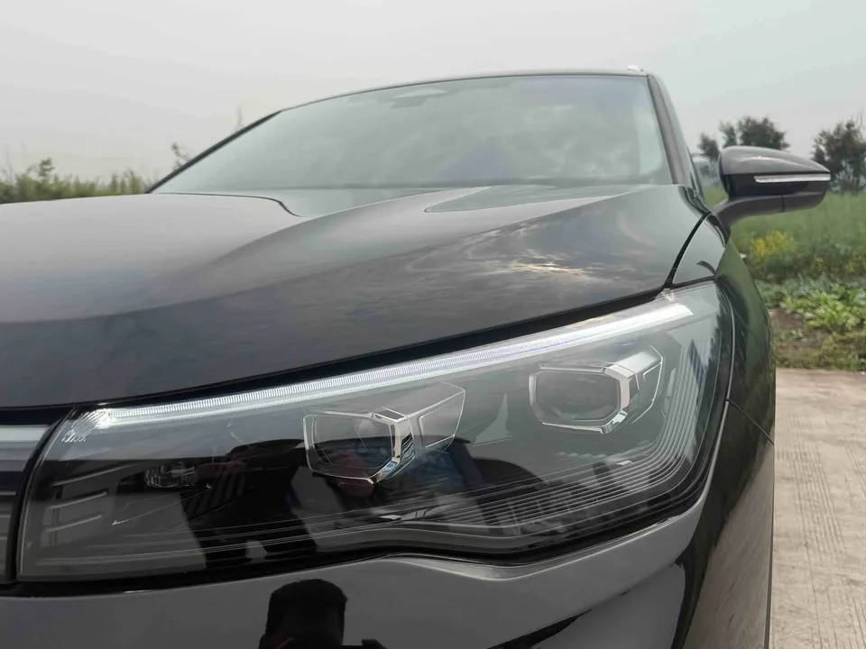 Volkswagen Tiguan L Tiguan L 2024 Pro 330TSI 2WD Smart Edition 2025 — thumbnail 3
