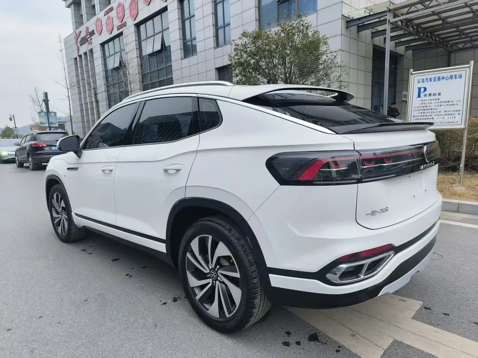 Volkswagen Tayron X Tanyue X 2023 330TSI 2WD Premium High-Energy Edition 2023 — миниатюра 2