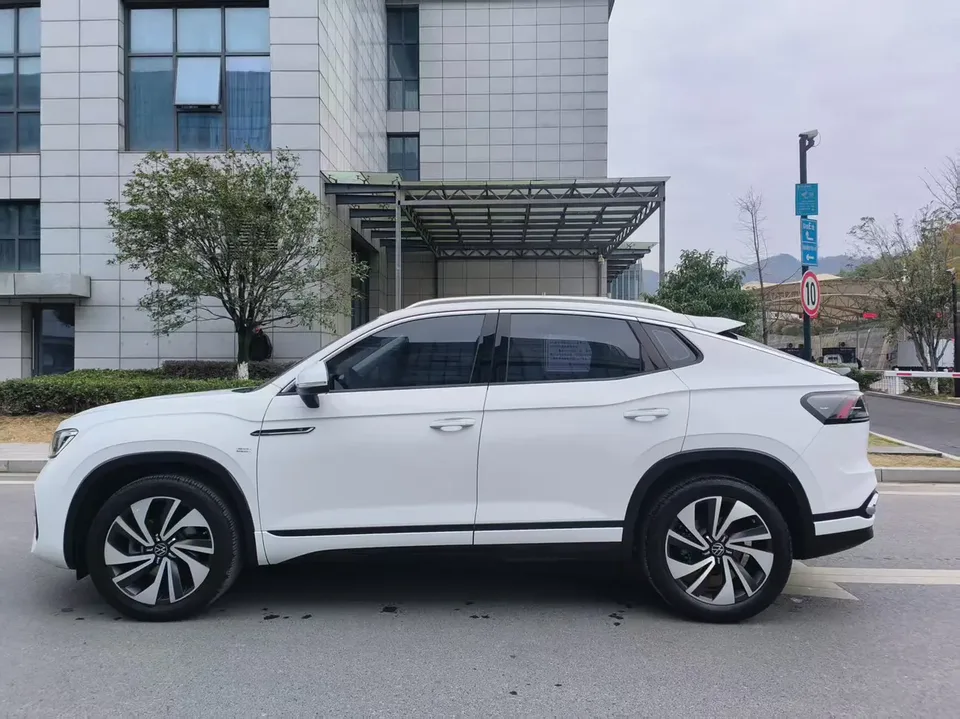 Volkswagen Tayron X Tanyue X 2023 330TSI 2WD Premium High-Energy Edition 2023 — миниатюра 4