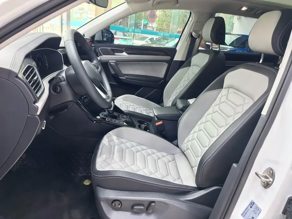 Volkswagen Tayron Tanyue 2024 300TSI 2WD Luxury Plus Advanced Edition 2024 — миниатюра 4