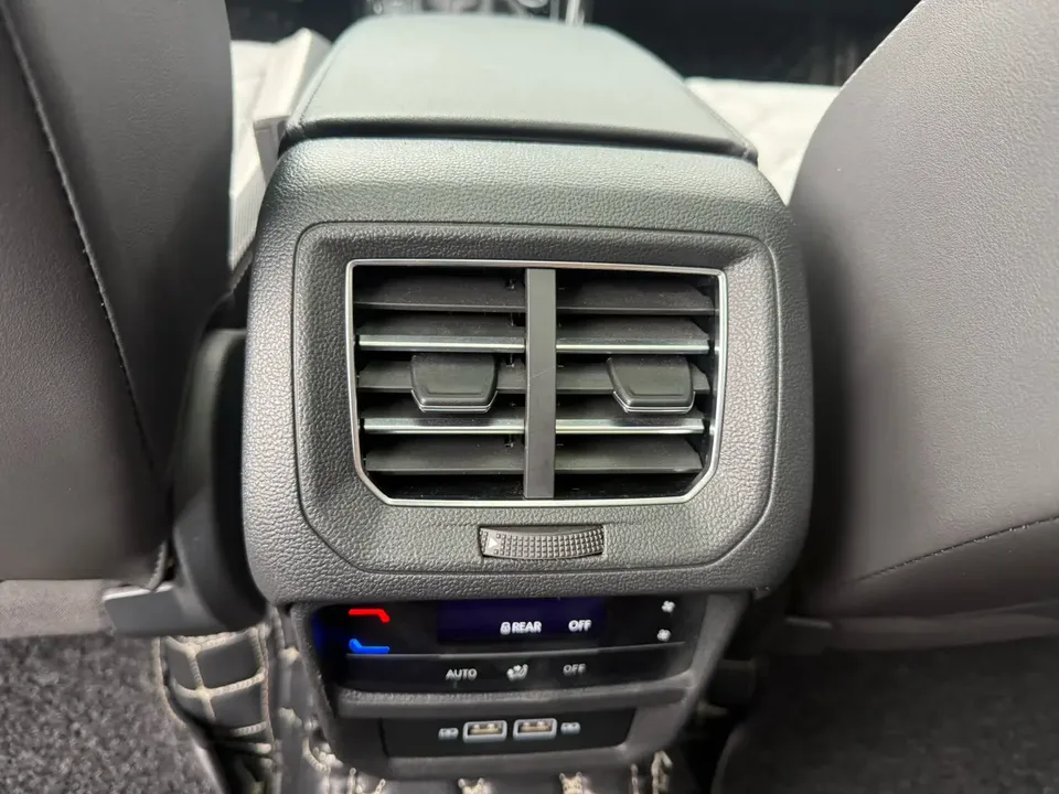 Volkswagen Tayron Tanyue 2023 380TSI 4WD R-Line High Energy Edition 2023 — миниатюра 3