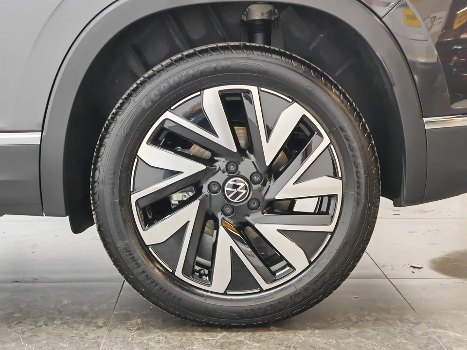 Volkswagen Tayron Tanyue 2026 3000 million selected model 300TSI two-wheel drive 2026 — миниатюра 3