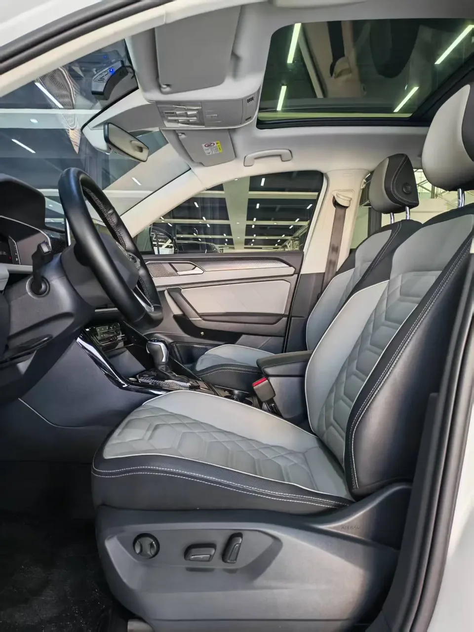 Volkswagen Tayron Tanyue 2023 330TSI 2WD Luxury Plus Advanced Edition 2024 — миниатюра 3