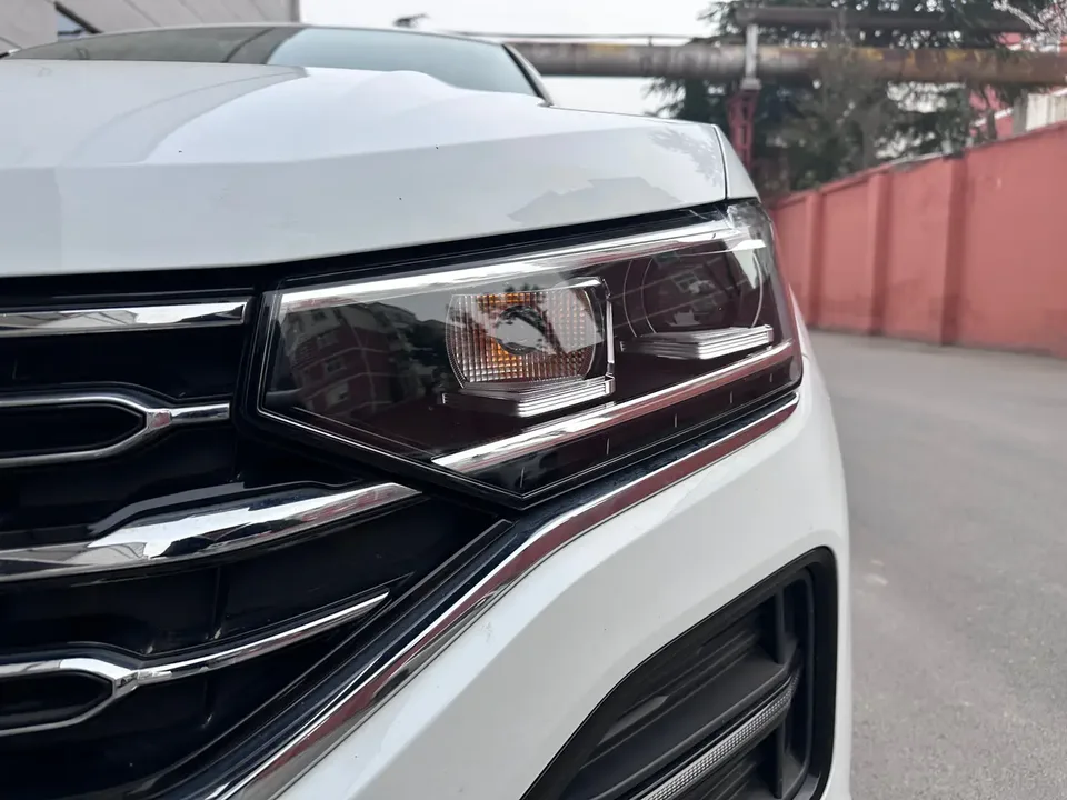 Volkswagen Tayron 280TSI 2WD Luxury Smart Edition 2022 — миниатюра 2