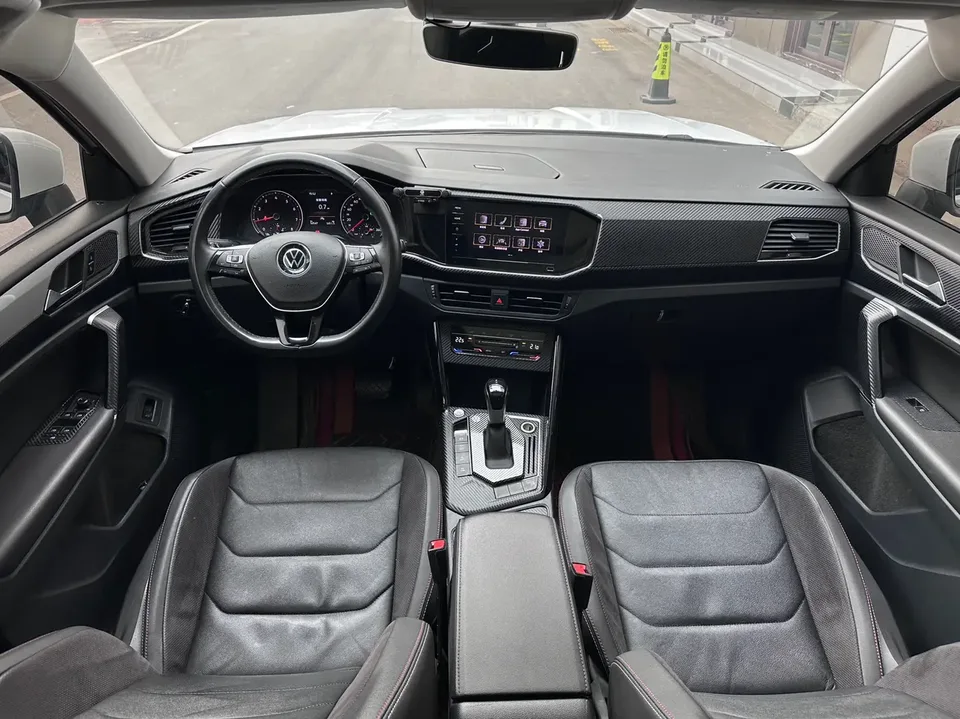 Volkswagen Tayron 280TSI 2WD Luxury Smart Edition 2022 — миниатюра 3